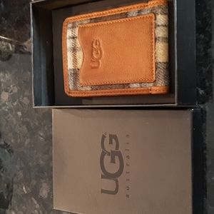 UGG Phone Sleeve PS004